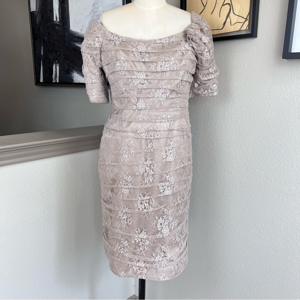 RICKIE FREEMAN TERI JON taupe metallic silver ruched lace cocktail dress